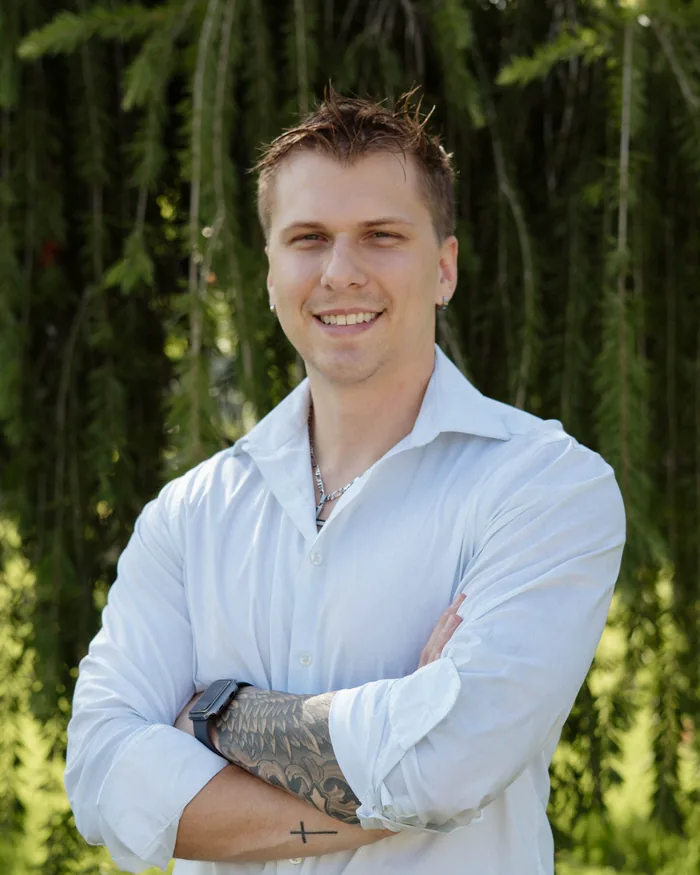 Dr. Gabe Mash, Director of the Modalities Department at Crown Chiropractic in Fort Myers